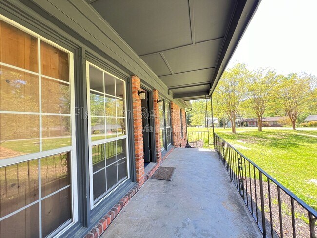 Foto del edificio - 2170 Beech Valley Dr