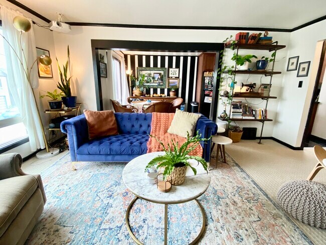 Foto del edificio - 2049 48th Ave