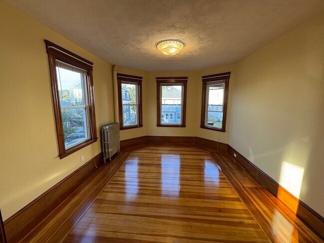 Foto del edificio - 45 Montvale St