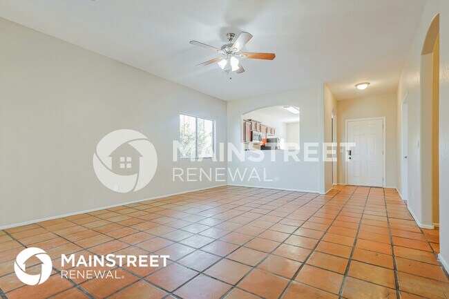 Building Photo - 6606 S 10th Dr