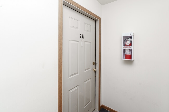 Building Photo - 1332 Cunat Ct
