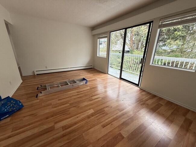 Photo du bâtiment - 1527-1527 Boundary Crescent