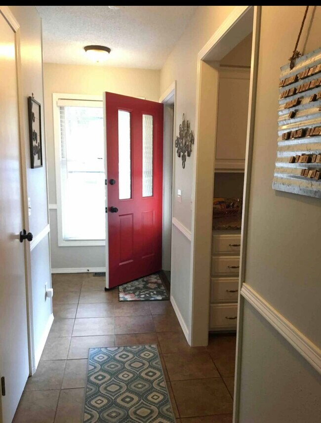 Hallway - 6 William Ln