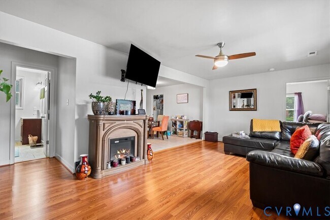 Foto del edificio - 3120 Glenoa Rd