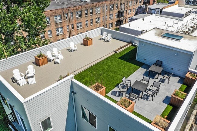 Foto del edificio - 4213 Chester Avenue — Modern Living in the Heart of University City