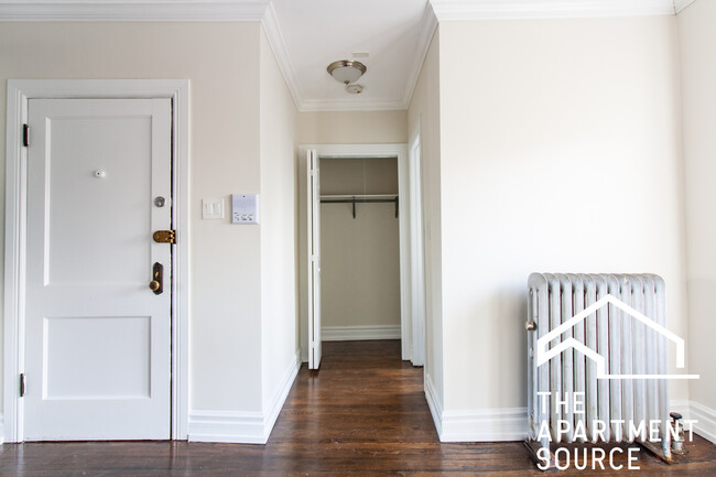 Foto del edificio - 1056 W Lill Ave