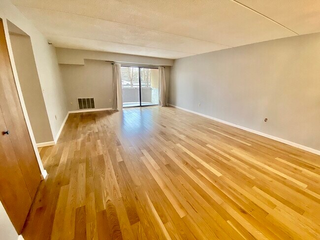Building Photo - 2500 Mystic Valley Pkwy