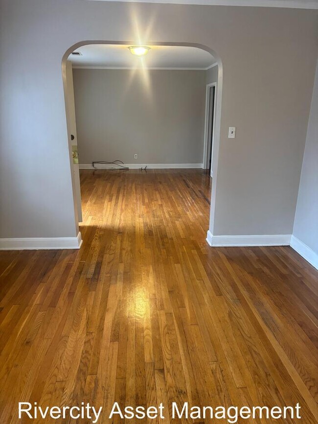 Building Photo - BERCLAIR BEAUTY!!!!!! YOU DON'T WANT TO MISS THIS ONE!!!