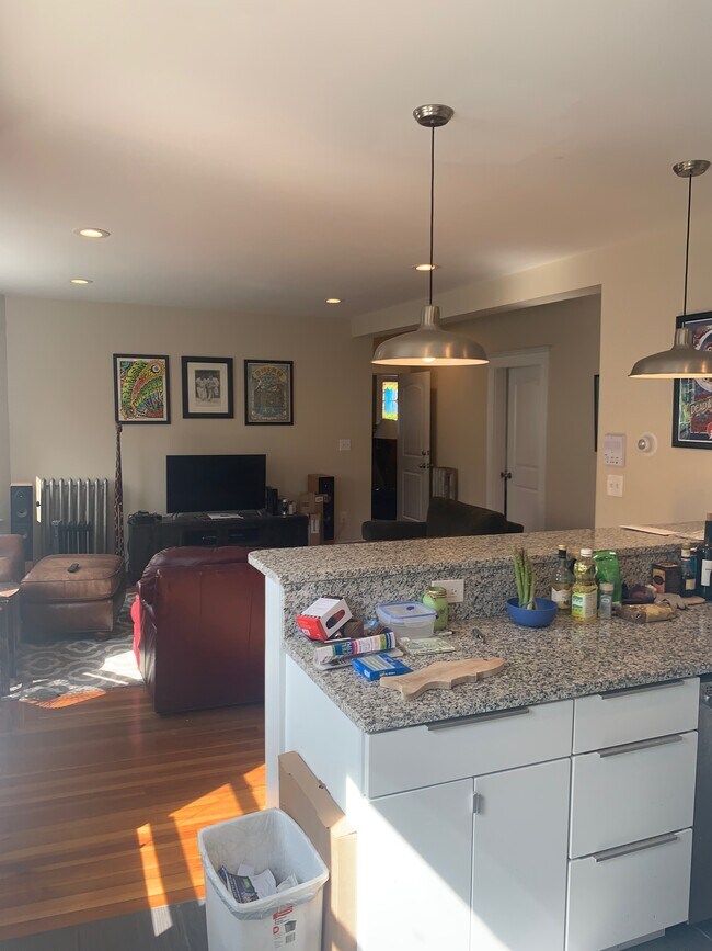 Foto del edificio - 102 Morrison Ave