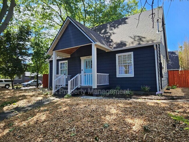 Photo - 7209 N McKenna Ave House