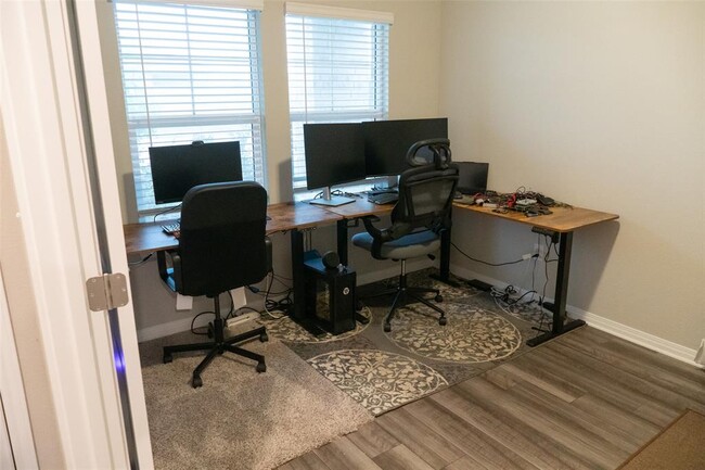 Building Photo - 14605 Allard Dr