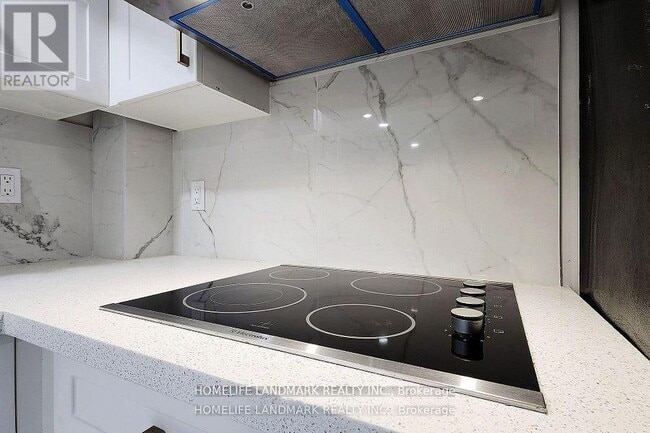 Building Photo - 840 Davenport Rd