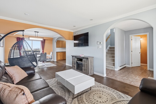 Building Photo - 137 Beech Tree Run