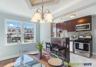 Building Photo - 2214 Redthorn Rd