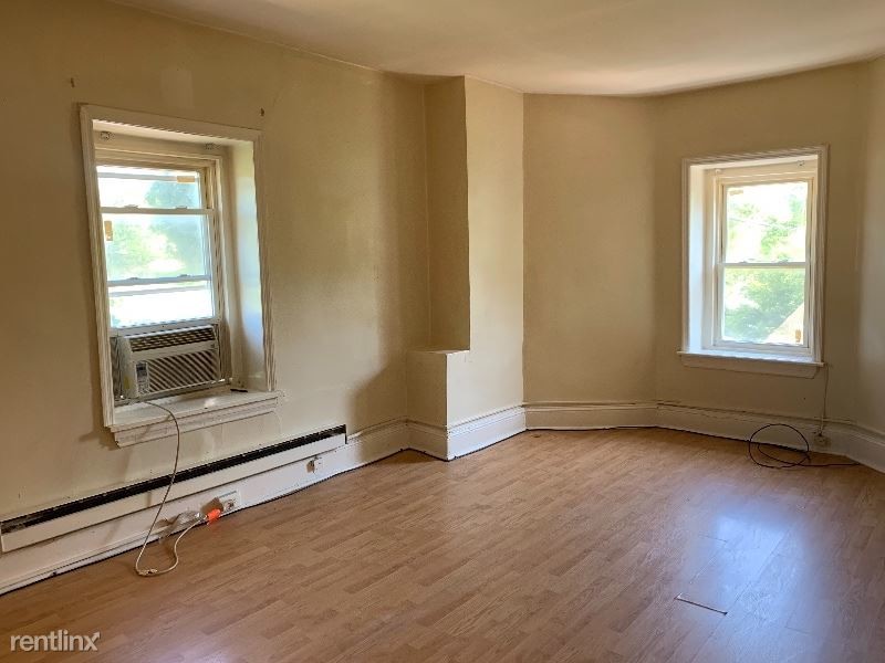 Primary Photo - 624 N Franklin St