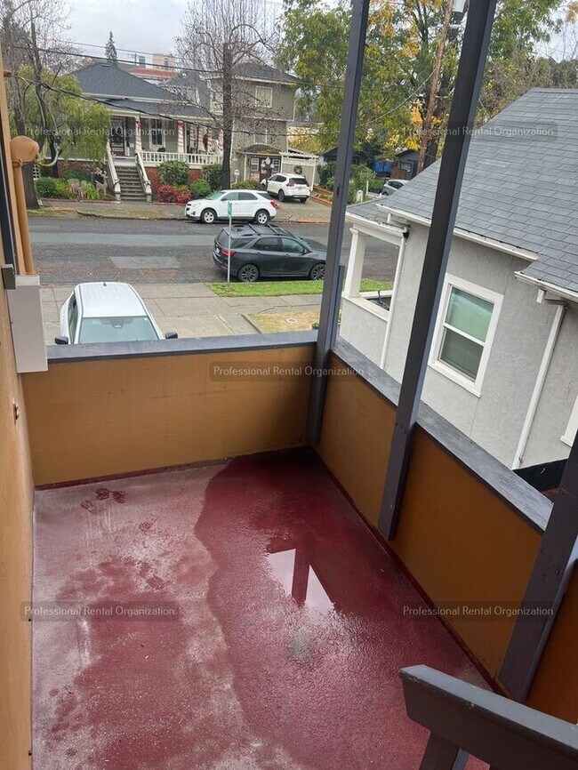 Foto del edificio - Experience the charm of Napa, CA living in this one-bedroom, one-bathroom apartment. Available now!!