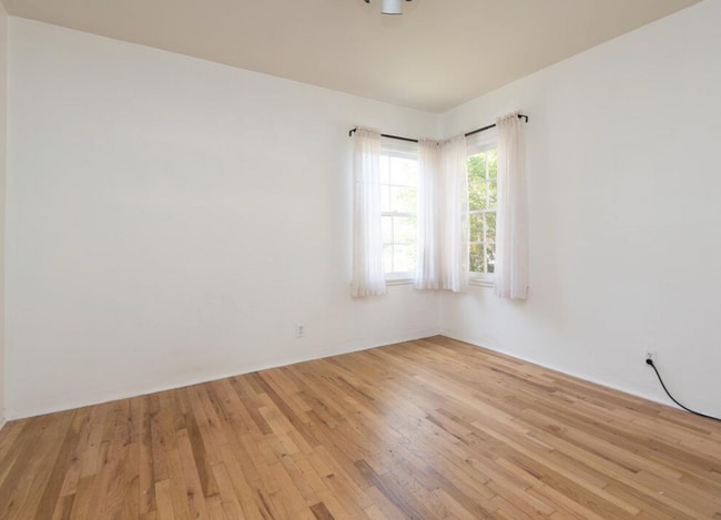 Building Photo - 1133 26th St