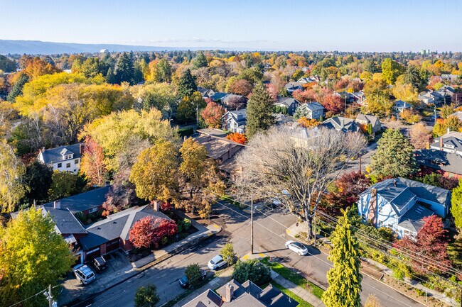 Aerial Photo - 2517 NE Hancock St
