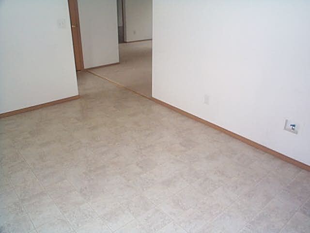 Foto del edificio - 751 NW Desert Pine St