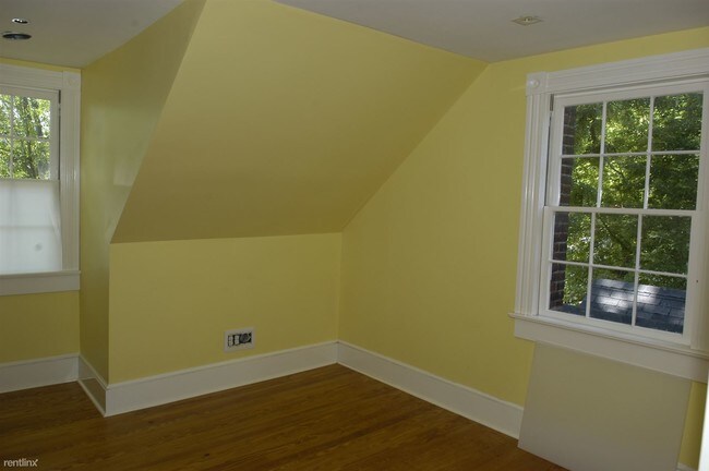 Building Photo - 47 Winchester St