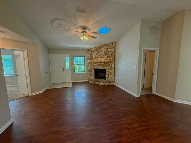 Foto del edificio - 38 Berkshire Ln