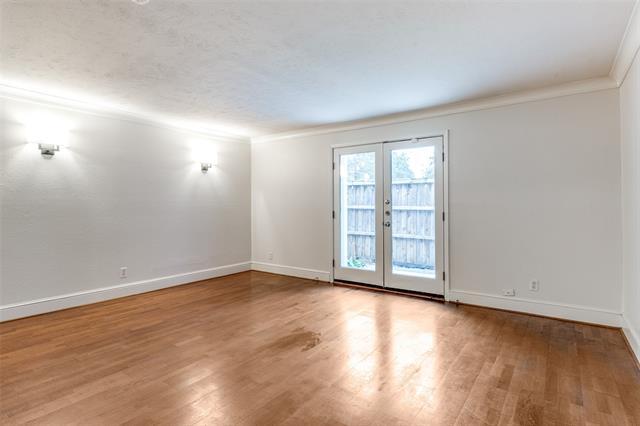 Foto del edificio - 5931 E University Blvd