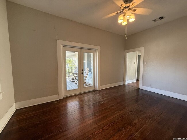 Building Photo - 1207 McCullough Ave