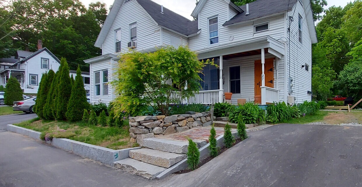 27 Mason St Unit 2, Lebanon, NH 03766 Apartments in Lebanon, NH