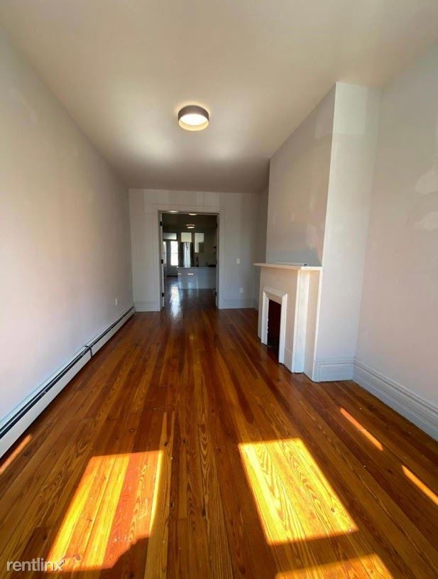 Building Photo - 1 br, 1 bath Apartment - 57 Monitor St