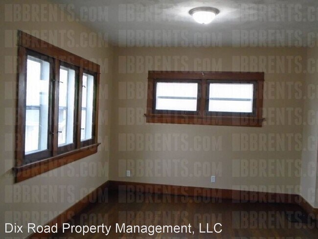 Building Photo - 3 br, 1 bath House - 140 East Norman Avenue,