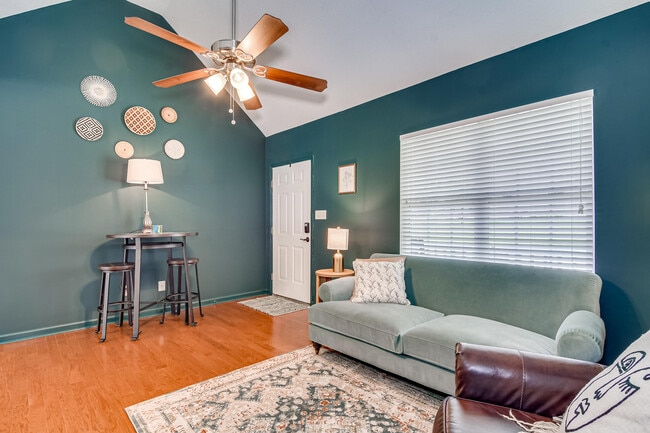 Building Photo - 4480 Galway Dr