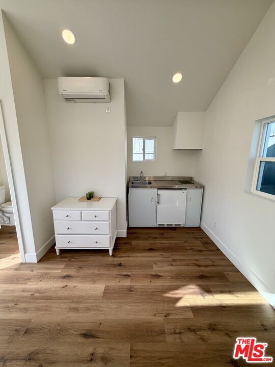 Foto del edificio - 3826 S Harvard Blvd