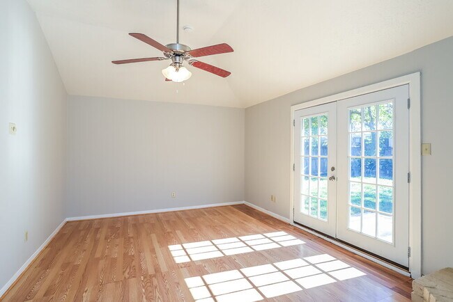 Building Photo - 1010 Hickory Post Ct