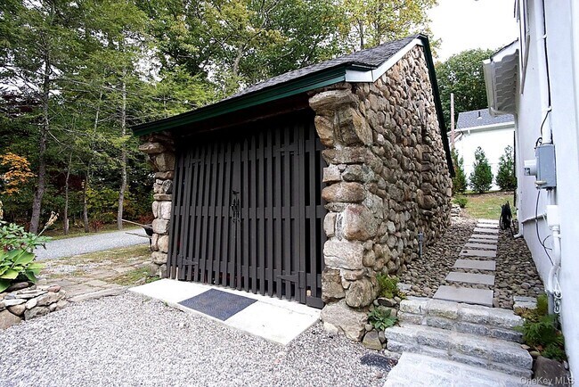 Foto del edificio - 20 Ridge Rd