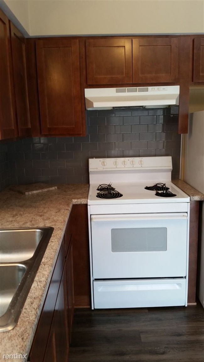 Foto del edificio - 4962-4962 Ivanrest Ave SW