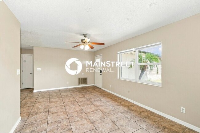 Building Photo - 3 Bedroom Pet-Friendly Home in Holiday, FL with Main Street Renewal