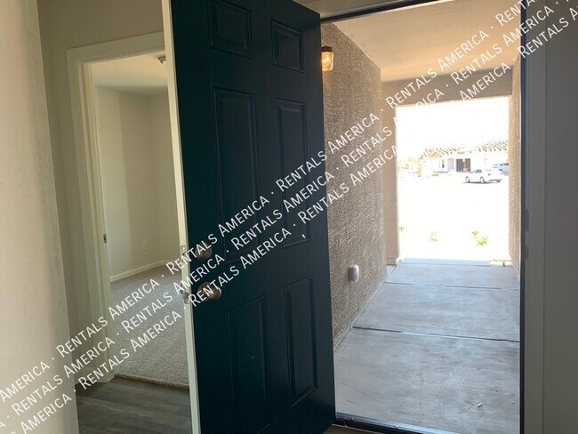 Foto del edificio - Newer Home  3 bed 2 Bath