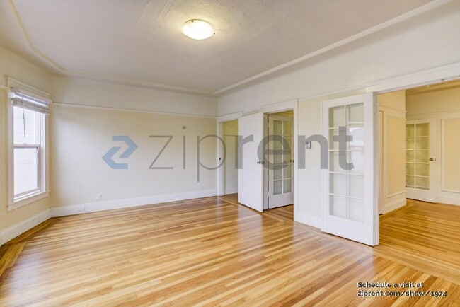 Building Photo - 425 8th Ave