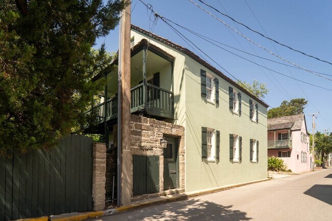 Building Photo - 76 Marine St