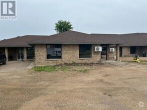 Building Photo - 380 1st Ave N
