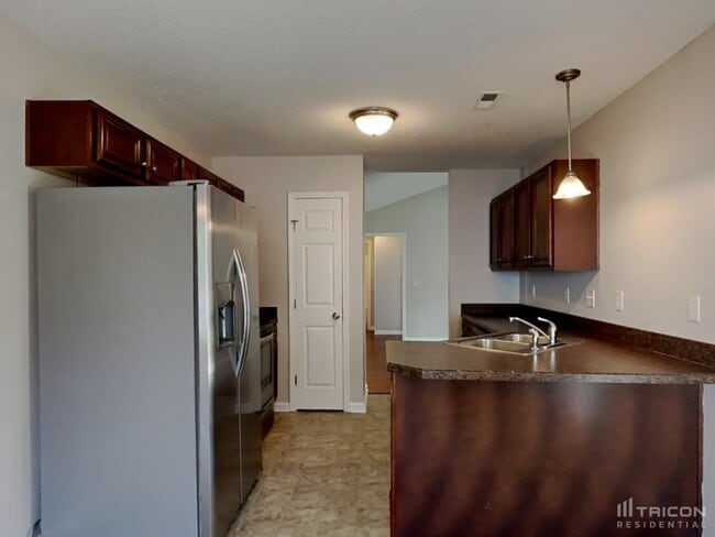 Building Photo - 81 Ashcott Dr