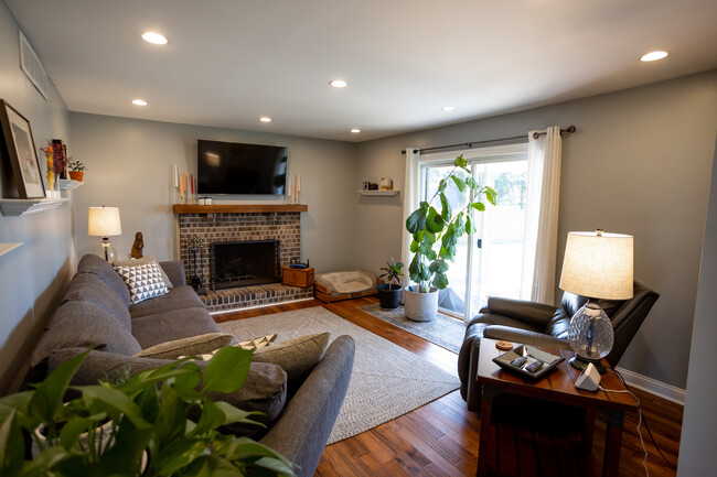 Family Room - 8243 Oris Rd