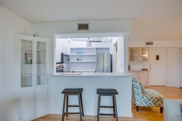 Building Photo - 1845 Robalo Dr