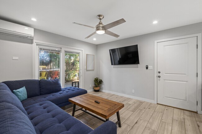 Foto del edificio - 140 Uwapo Rd