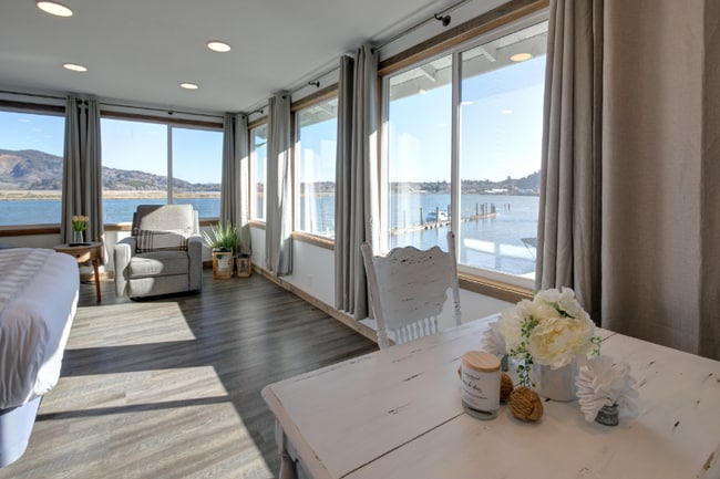 Building Photo - 1015 Robert Bush Drive East