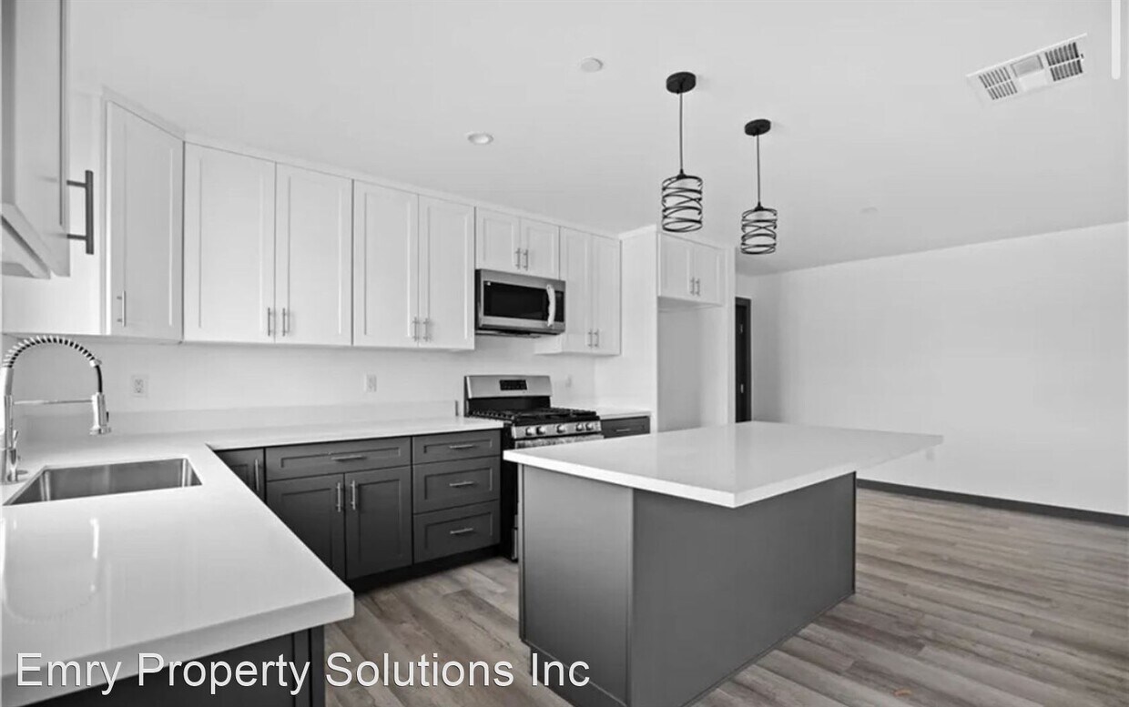 Primary Photo - 4 br, 2 bath House - 10559 E Ave R 12 Litt...