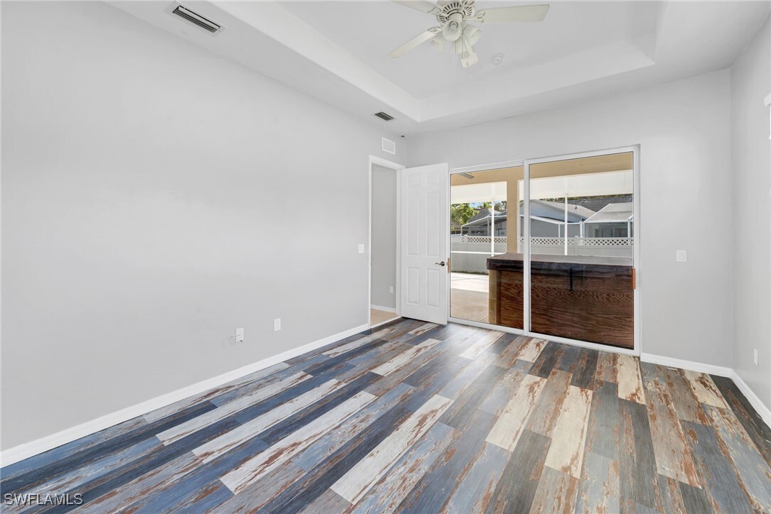 Primary Photo - 1042 Jardin Dr