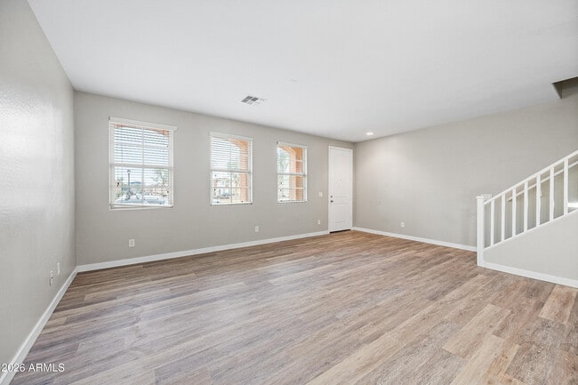 Foto del edificio - 7758 W Alvarado St