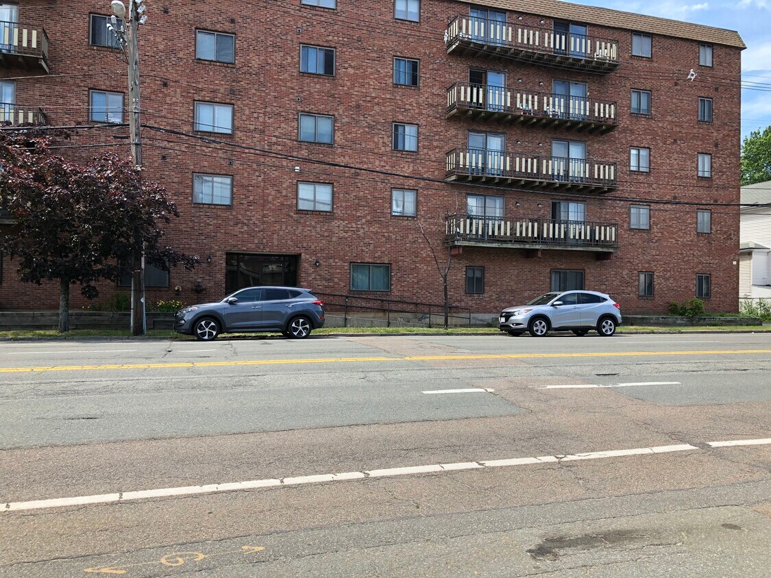 77 Bennington St Unit 501, Revere, MA 02151 Condo for Rent in Revere