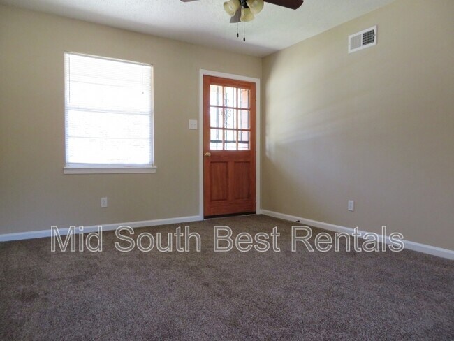 Building Photo - 3252 Ardmore St